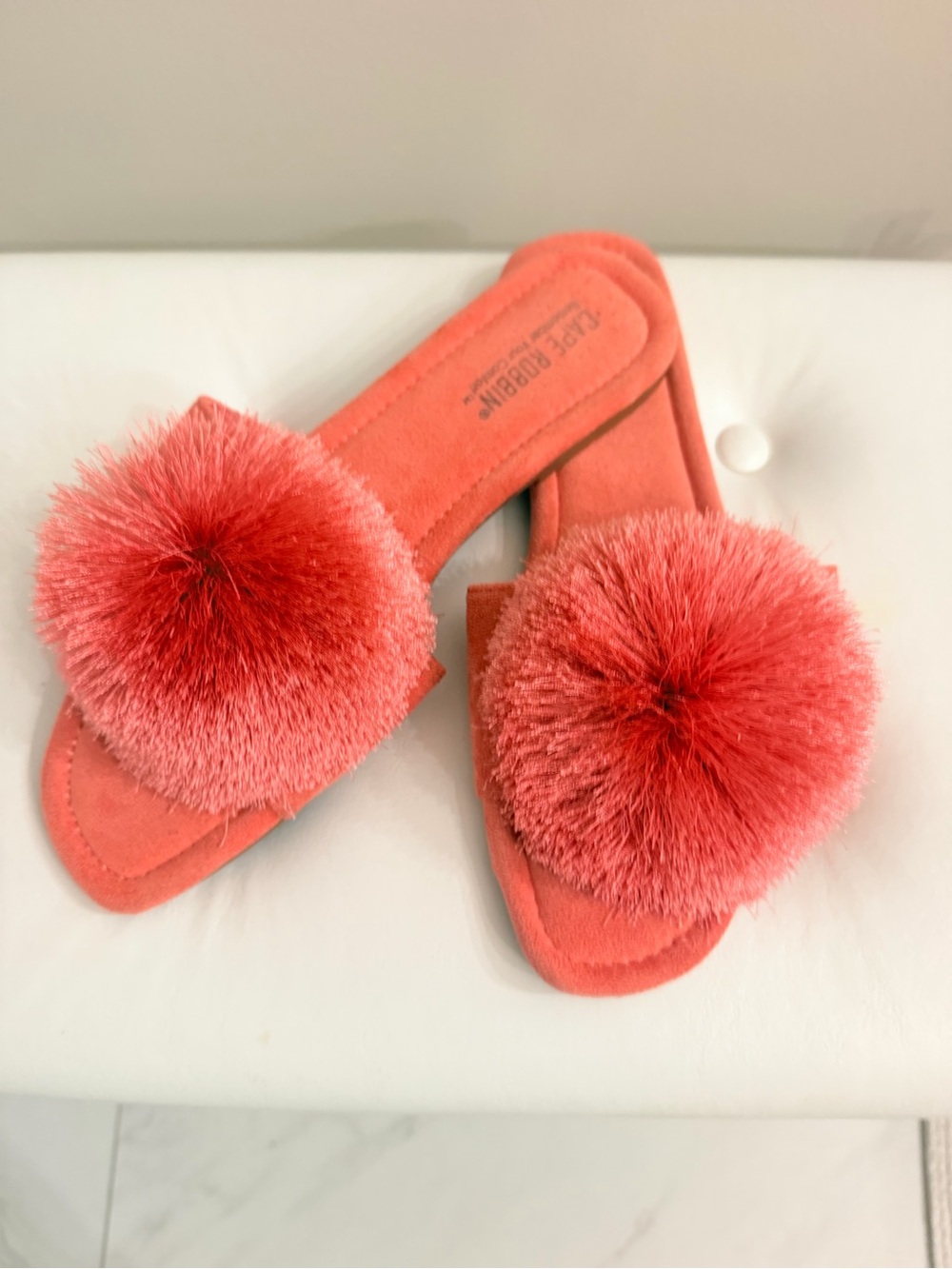 Cape Robbin Coral Pom Slide Slippers
